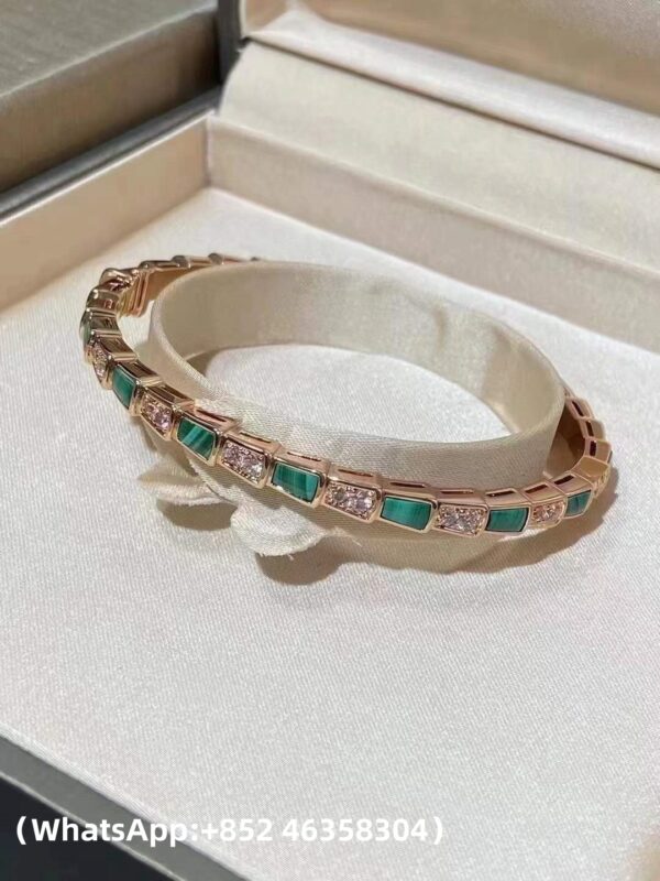 Custom Solid 18k Gold Bulgari Jewelry Bulgari Openwork Bracelet Set with Malachite Elements and a Round Brilliant-Cut Diamond Custom Solid 18k Gold Bulgari Jewelry Bulgari Openwork Bracelet Set with Malachite Elements and a Round Brilliant-Cut Diamond