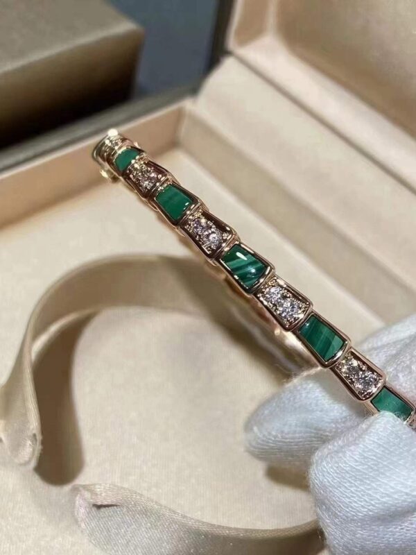 Custom Solid 18k Gold Bulgari Jewelry Bulgari Openwork Bracelet Set with Malachite Elements and a Round Brilliant-Cut Diamond Custom Solid 18k Gold Bulgari Jewelry Bulgari Openwork Bracelet Set with Malachite Elements and a Round Brilliant-Cut Diamond