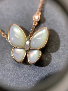 Custom Solid 18k Gold Van Cleef & Arpels Jewelry Two Butterfly Pendant, Diamond, Mother-of-pearl