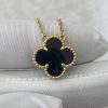 Custom Solid 18K Gold Van Cleef & Arpels Jewelry Vintage Alhambra Pendant Onyx