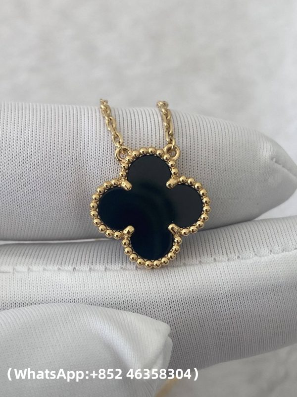 Custom Solid 18K Gold Van Cleef & Arpels Jewelry Vintage Alhambra Pendant Onyx