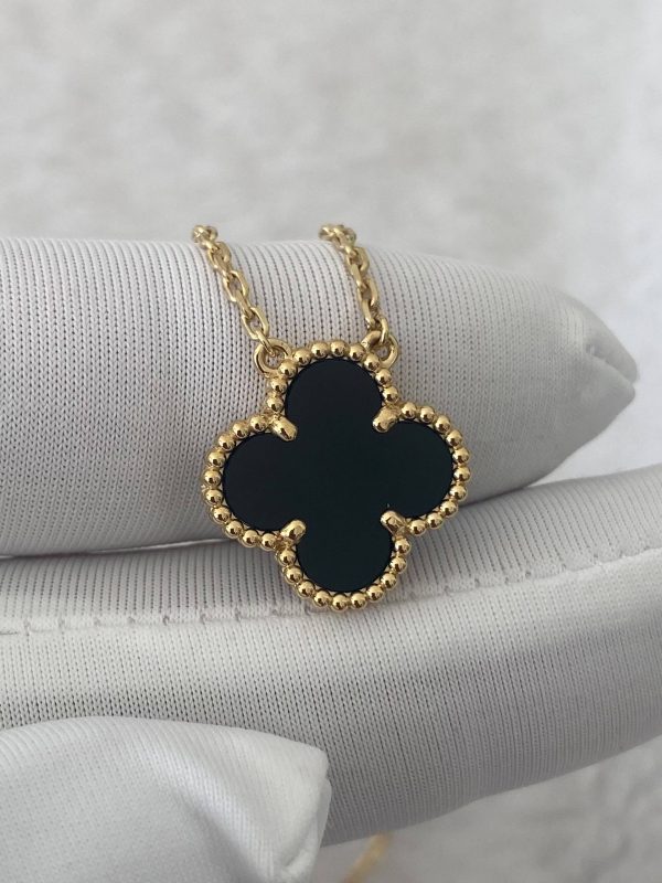 Custom Solid 18K Gold Van Cleef & Arpels Jewelry Vintage Alhambra Pendant Onyx