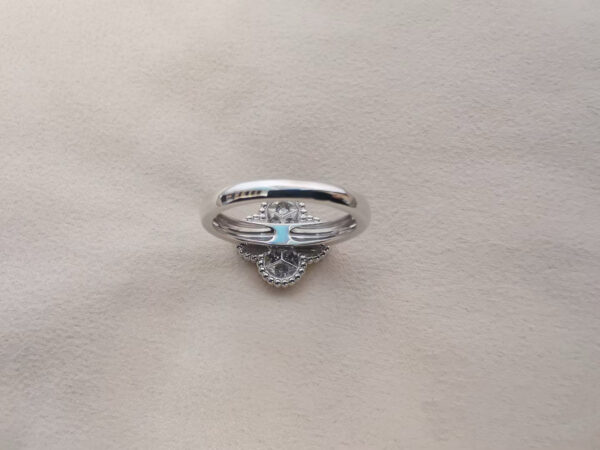 Custom Solid 18k Gold Van Cleef & Arpels Vintage Alhambra Ring 18K White Gold, Diamond