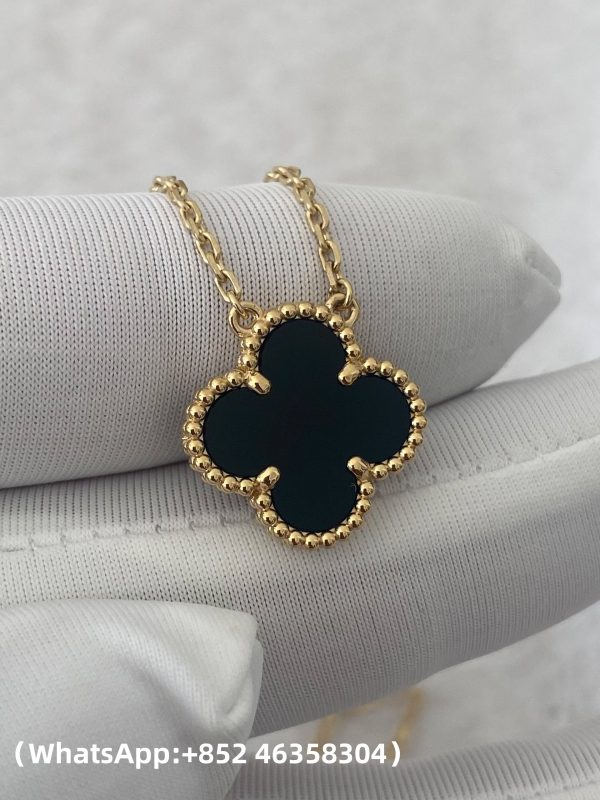 Custom Solid 18K Gold Van Cleef & Arpels Jewelry Vintage Alhambra Pendant Onyx