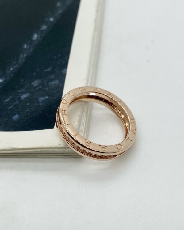 Custom Solid 18k Gold Bulgari Jewelry B.Zero1 One-Band Ring, Set with Pavé Diamonds on the Spiral