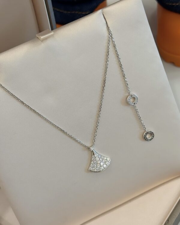 Screenshot Custom Solid 18k Gold Bulgari Divas' Dream Necklace in 18 kt White Gold with Pendant Set with One Diamond and Pavé Diamonds