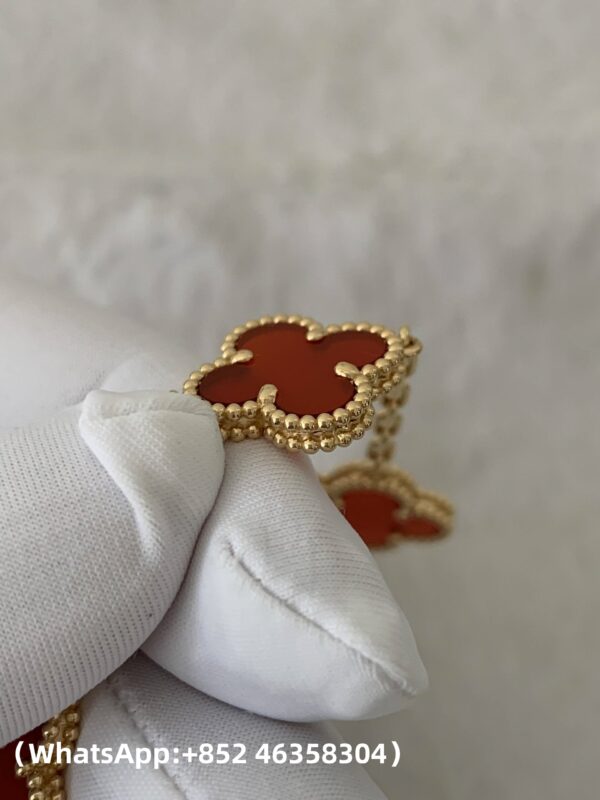 b52754f71df95e1ca355d1f5ae7ac282 (1)_1 Custom Solid 18k Gold Van Cleef & Arpels Jewelry Vintage Alhambra Bracelet, 5 Motifs Carnelian