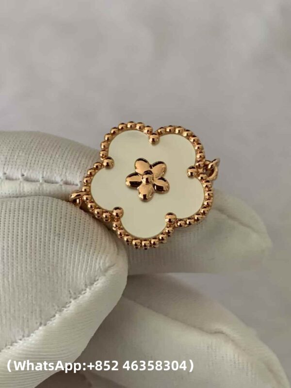 Custom Solid 18k Gold Van Cleef & Arpels Jewelry Lucky Spring Bracelet, 5 Motifs