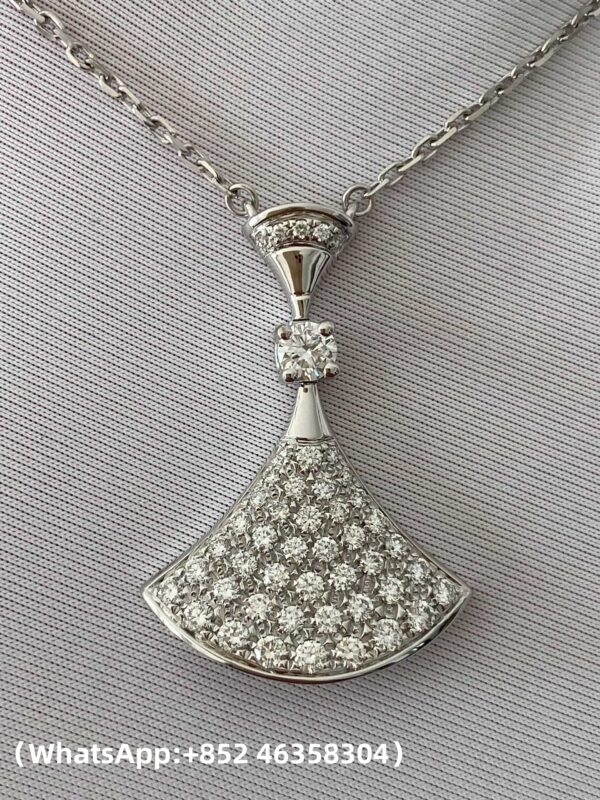 Custom Solid 18k Gold Bulgari Divas' Dream Necklace with Pendant Set with One Diamond and Pavé Diamonds