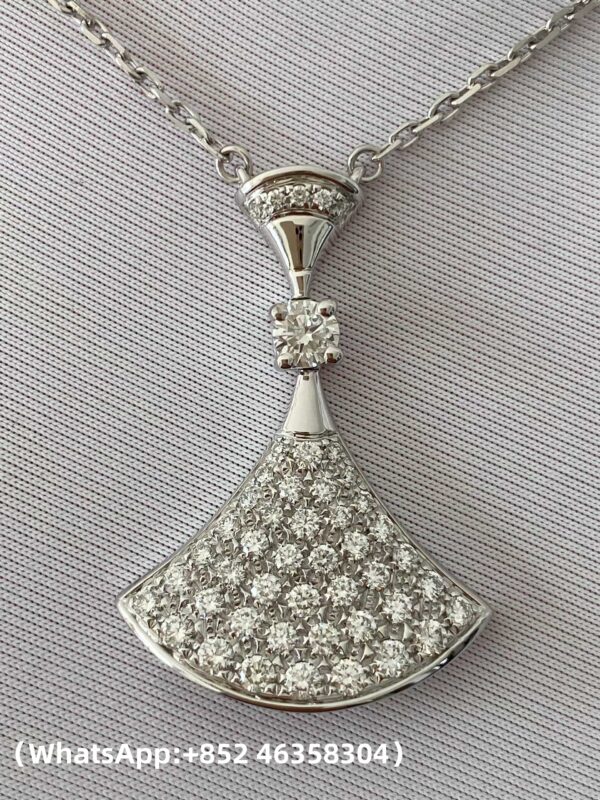 Custom Solid 18k Gold Bulgari Divas' Dream Necklace with Pendant Set with One Diamond and Pavé Diamonds