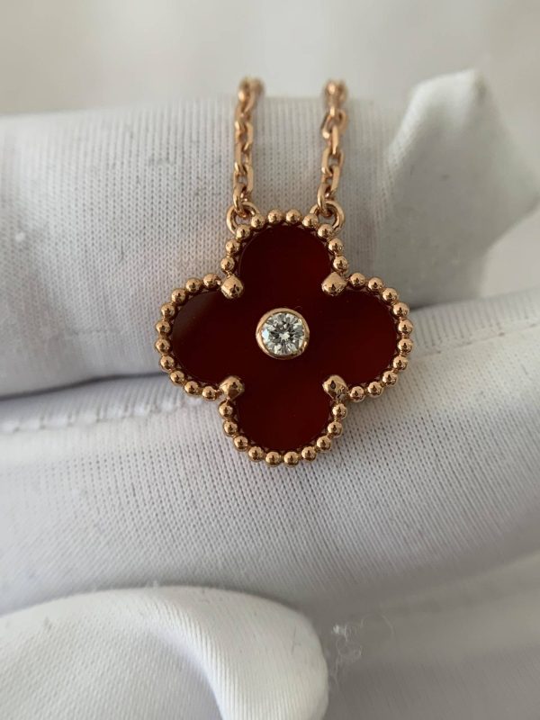 Custom Solid 18k Gold Van Cleef & Arpels Vintage Alhambra Pendant Carnelian with Diamond Custom Solid 18k Gold Van Cleef & Arpels Vintage Alhambra Pendant Carnelian with Diamond