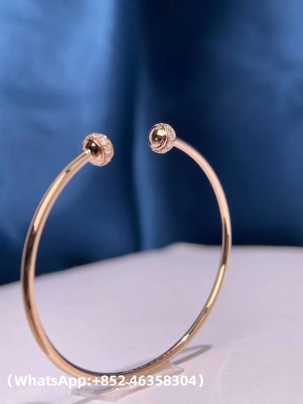 Custom Solid 18k Gold Piaget Possession Bangle Bracelet Set with 20 Brilliant-Cut Diamonds Custom Solid 18k Gold Piaget Possession Bangle Bracelet Set with 20 Brilliant-Cut Diamonds