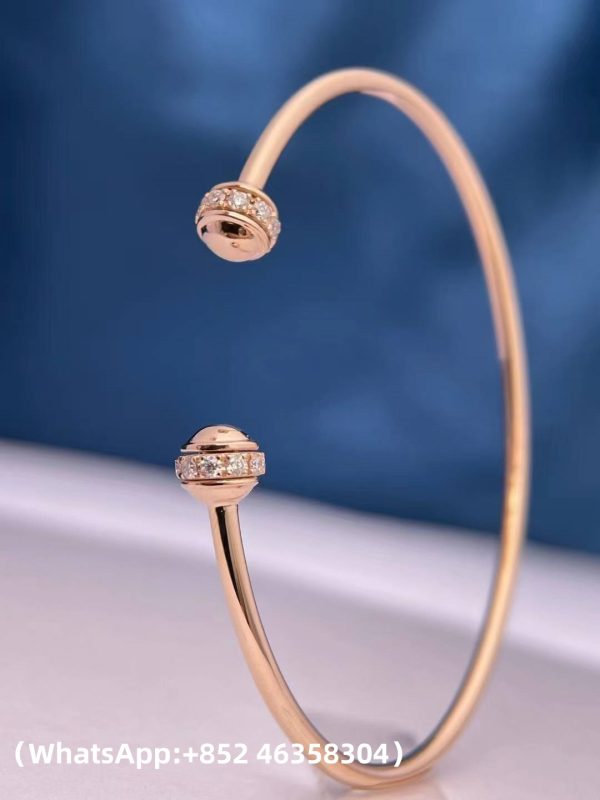 Custom Solid 18k Gold Piaget Possession Bangle Bracelet Set with 20 Brilliant-Cut Diamonds Custom Solid 18k Gold Piaget Possession Bangle Bracelet Set with 20 Brilliant-Cut Diamonds