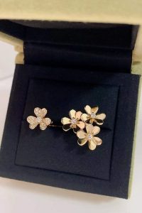 Custom Solid 18k Gold Van Cleef & Arpels Frivole Between the Finger Ring