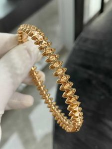 Custom Cartier Clash de Cartier Bracelet Medium Model