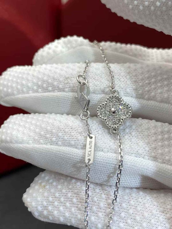 Custom Solid 18k Gold Van Cleef & Arpels Jewelry Sweet Alhambra Bracelet 1 Motif Diamonds