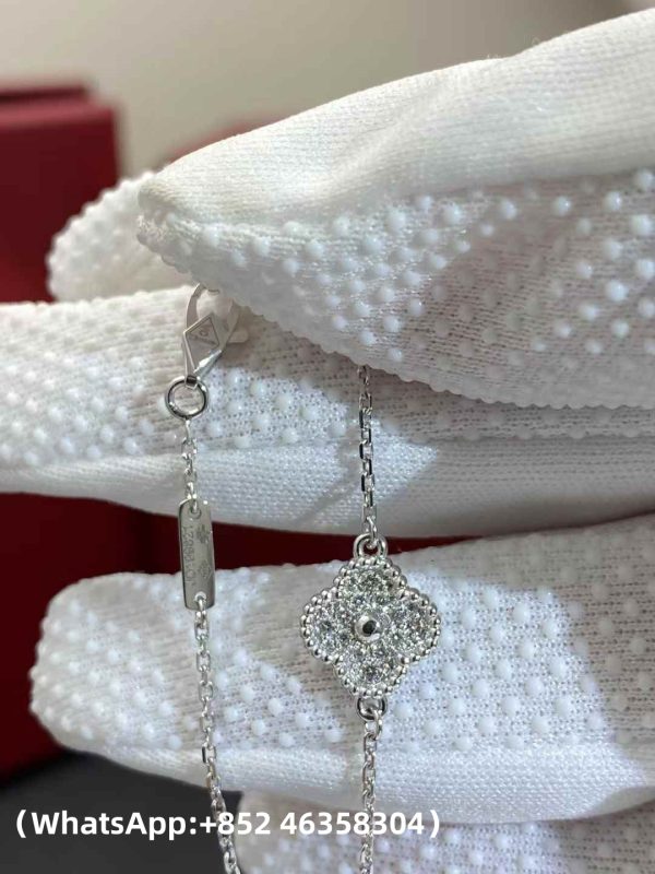 Custom Solid 18k Gold Van Cleef & Arpels Jewelry Sweet Alhambra Bracelet 1 Motif Diamonds