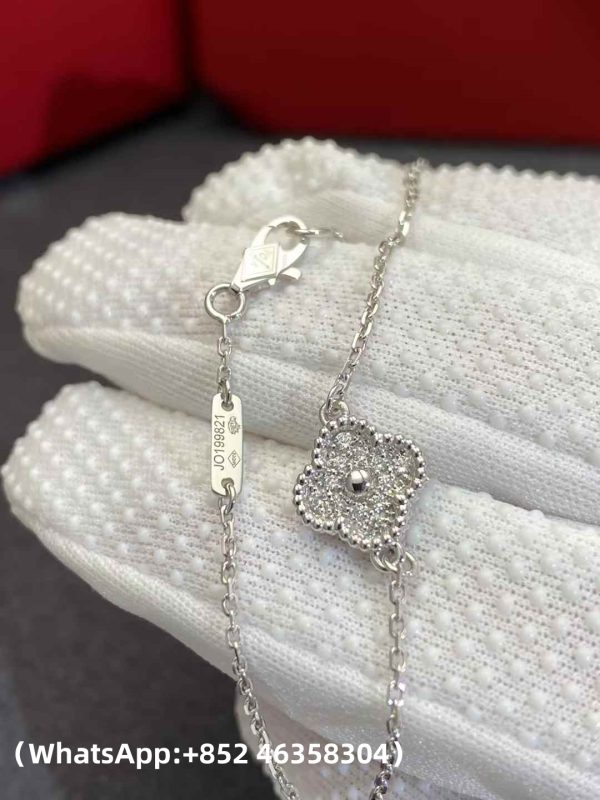 Custom Solid 18k Gold Van Cleef & Arpels Jewelry Sweet Alhambra Bracelet 1 Motif Diamonds