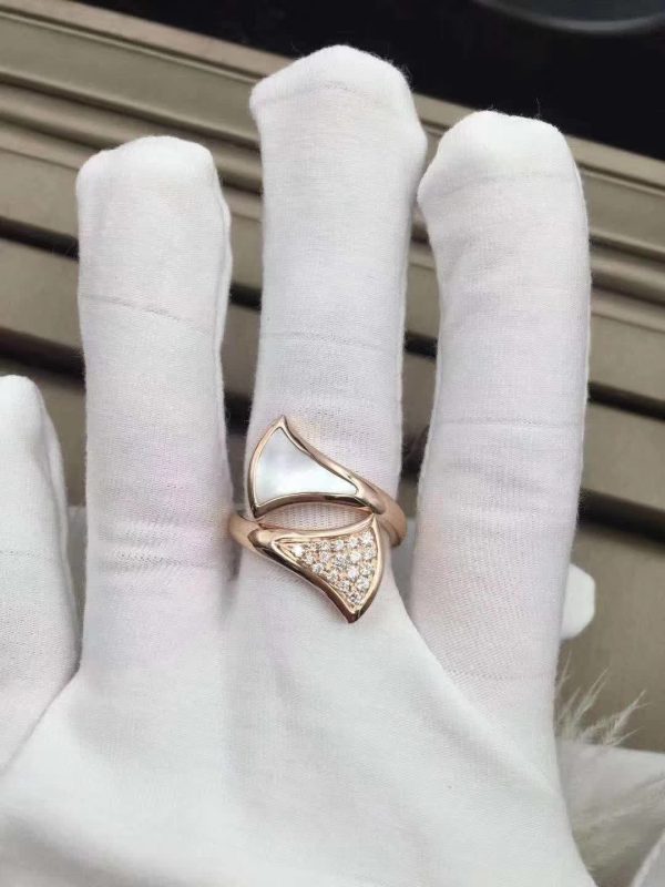 Custom Solid 18k Gold Bulgari Jewelry Divas' Dream Small Contraire Ring Set with Mother of Pearl and Pavé Diamonds