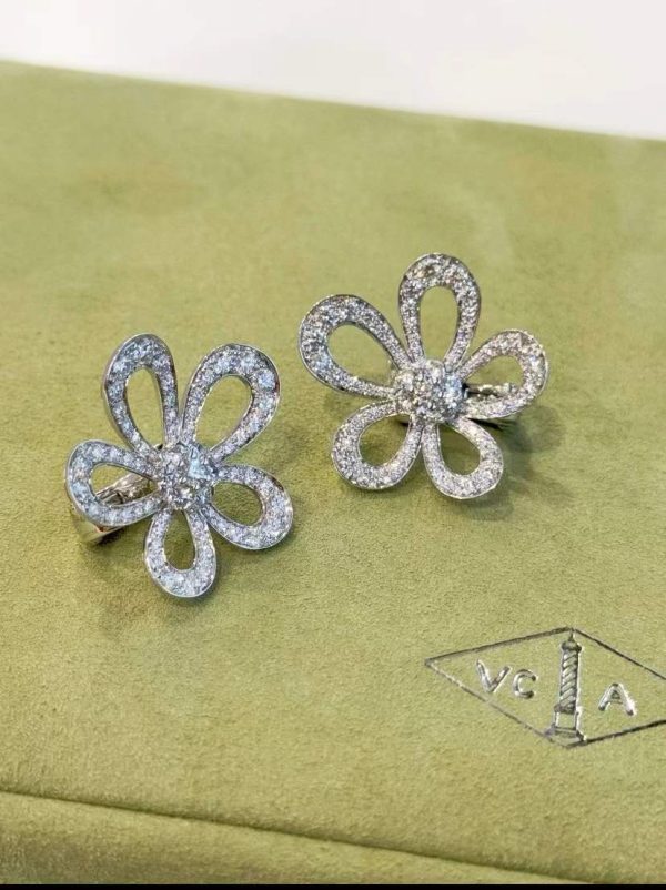 Custom Solid 18K Gold Van Cleef & Arpels Jewelry Flowerlace Earrings 18K White gold Diamond