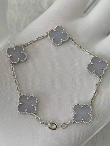 Custom Solid 18k Gold Van Cleef & Arpels Jewelry Vintage Alhambra Bracelet