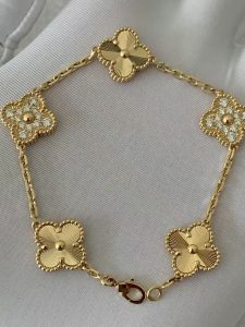 Custom Solid 18k Gold Van Cleef & Arpels Vintage Alhambra Bracelet