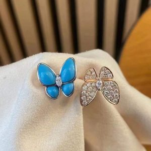 Custom Solid 18k Gold Van Cleef & Arpels Two Butterfly Between the Finger Ring Custom Solid 18k Gold Van Cleef & Arpels Two Butterfly Between the Finger Ring