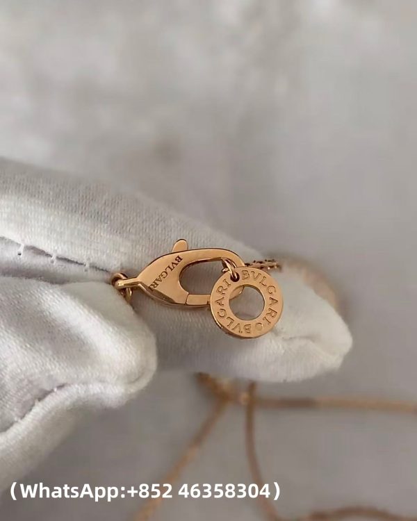 Custom Solid 18k Gold Bulgari Divas' Dream Necklace Set with Mother of Pearl Elements, A Round Brilliant-Cut Diamond and Pavé Diamonds