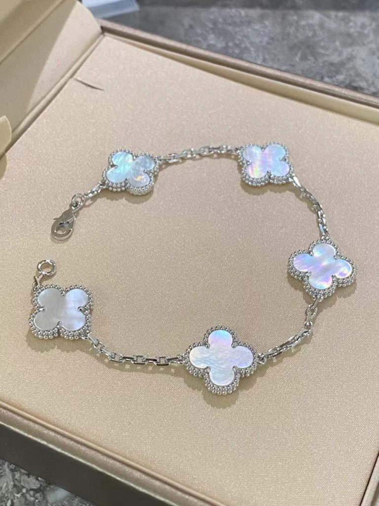 Custom vancleefarpels jewelry