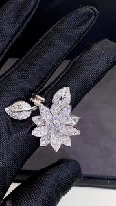 Custom Van Cleef & Arpels Lotus Ring