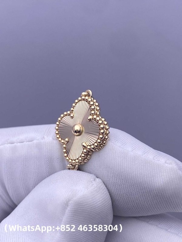 Custom Solid 18k Gold Van Cleef & Arpels Jewelry Vintage Alhambra Bracelet Custom Solid 18k Gold Van Cleef & Arpels Jewelry Vintage Alhambra Bracelet