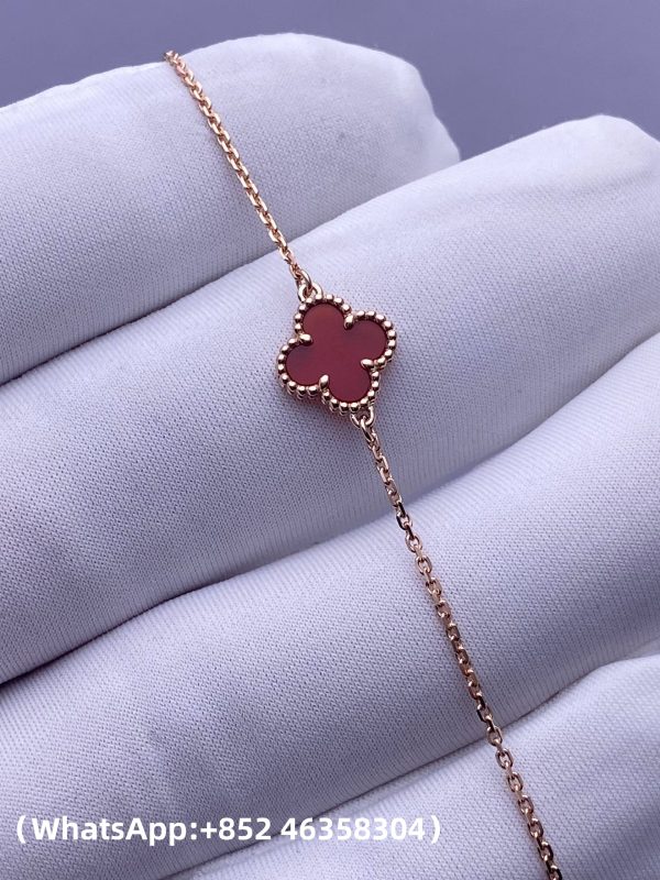 Custom Solid 18k Gold Van Cleef & Arpels Jewelry Sweet Alhambra Bracelet Carnelian 18K Rose Gold