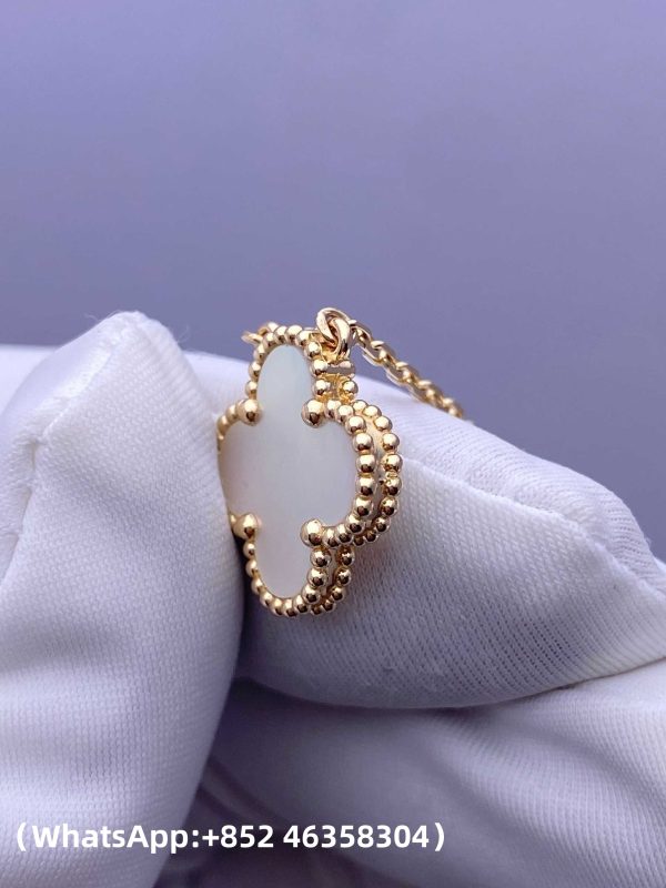 Custom Solid 18k Gold Van Cleef & Arpels Jewelry Vintage Alhambra Pendant Mother-Of-Pearl