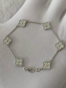 Custom Solid 18k Gold Van Cleef & Arpels Jewelry Sweet Alhambra Bracelet 6 Motifs Diamond