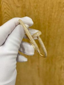 Custom Solid 18K Gold Cartier Jewelry Juste un Clou Bracelet Classic Model Diamonds