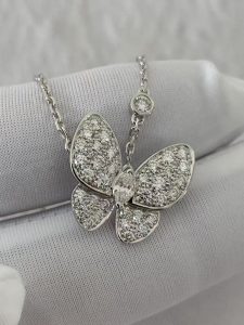 Custom Solid 18K Gold Van Cleef & Arpels Jewelry Two Butterfly Pendant Diamond