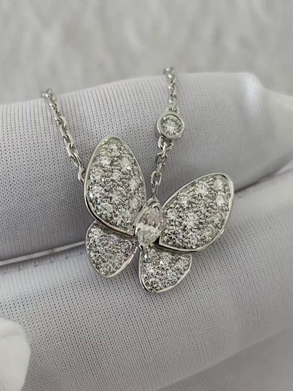 Custom Solid 18K Gold Van Cleef & Arpels Jewelry Two Butterfly Pendant Diamond Custom Solid 18K Gold Van Cleef & Arpels Jewelry Two Butterfly Pendant Diamond