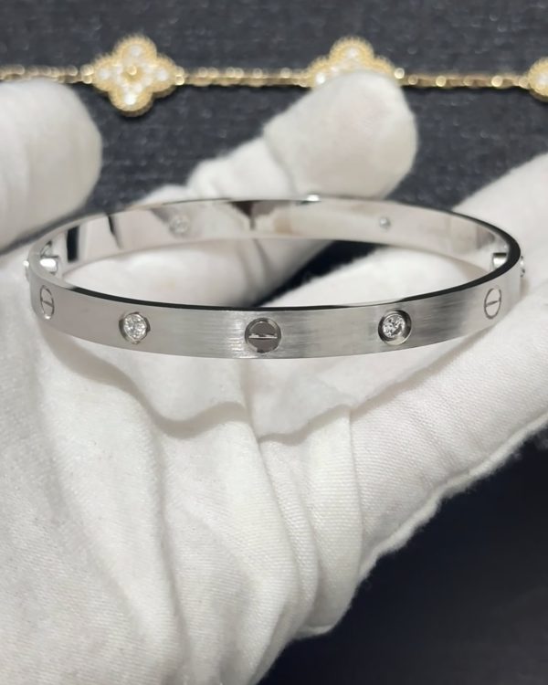 Custom Solid 18k Gold Cartier Jewelry LOVE Bracelet Classic Model Brushed 4 Diamonds