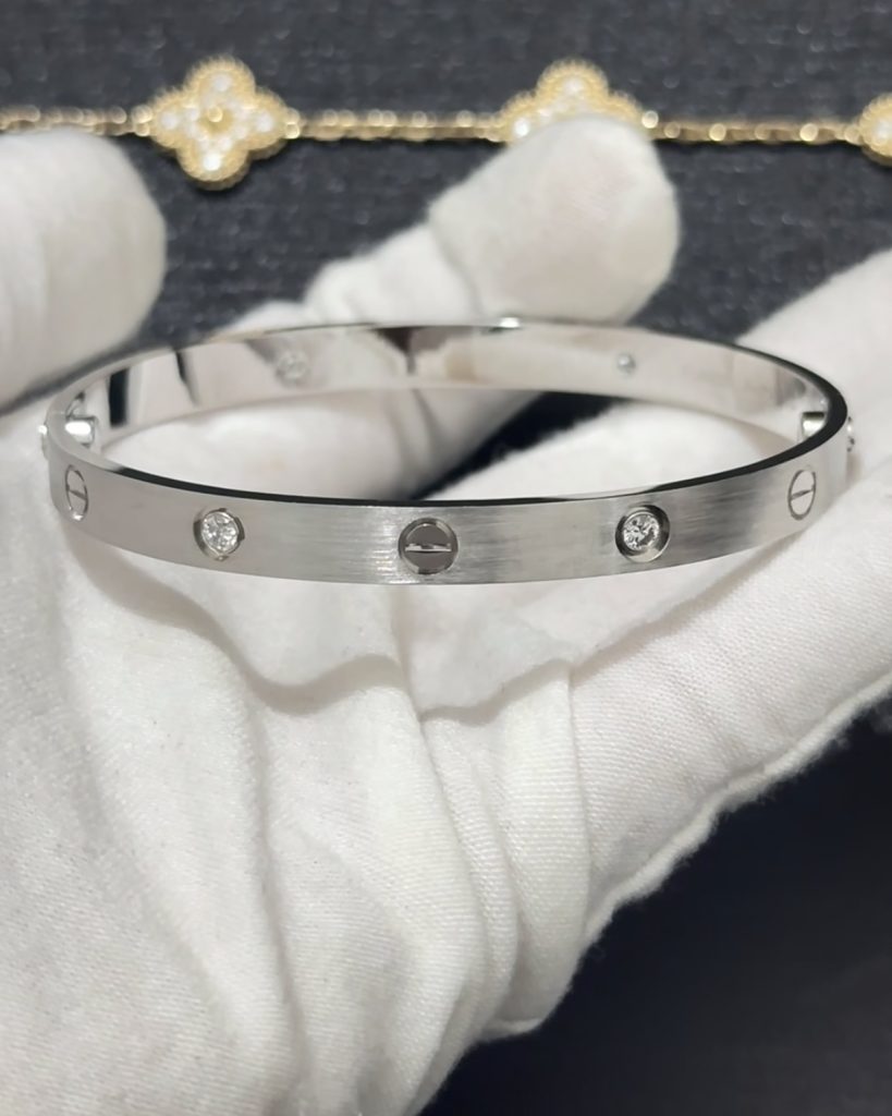 Custom Solid 18k Gold Cartier Jewelry LOVE Bracelet Classic Model Brushed 4 Diamonds