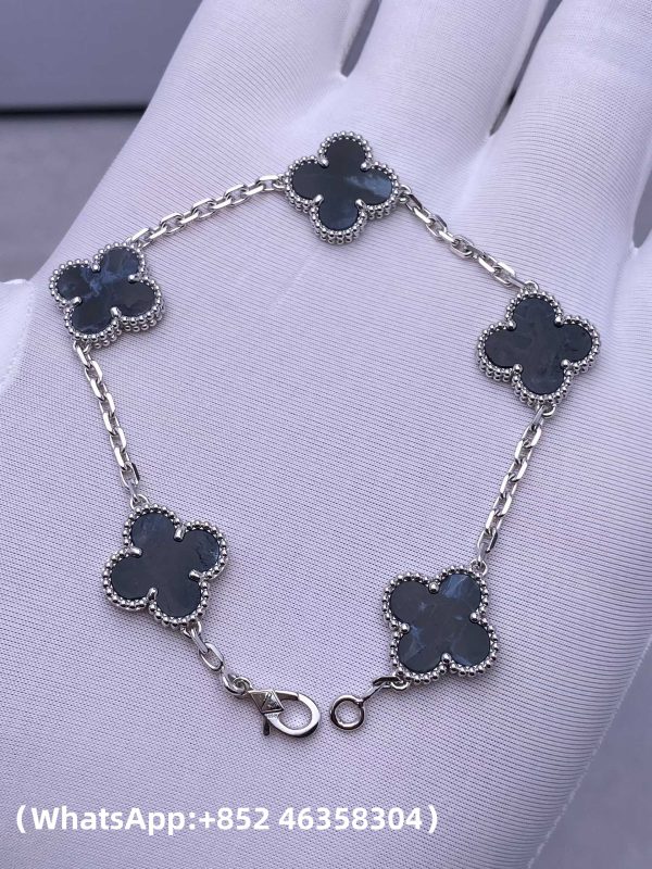 Custom Solid 18k Gold Van Cleef & Arpels Jewelry Vintage Alhambra Bracelet 5 Motifs Natural Peterite Custom Solid 18k Gold Van Cleef & Arpels Jewelry Vintage Alhambra Bracelet 5 Motifs Natural Peterite