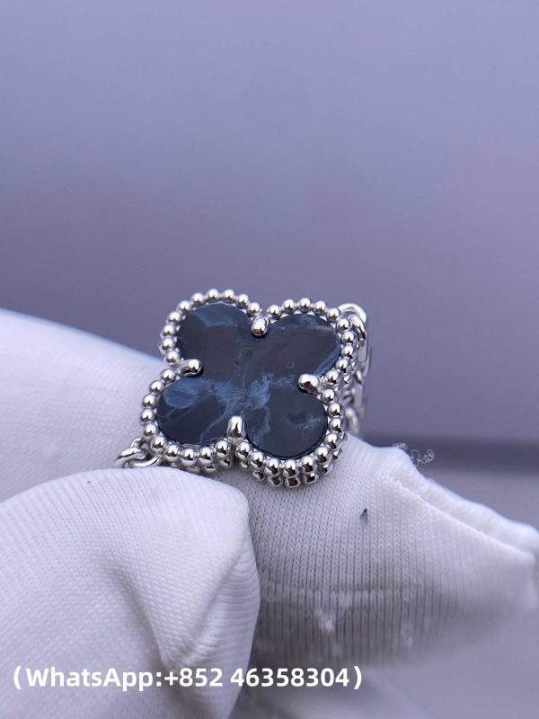 Custom Solid 18k Gold Van Cleef & Arpels Jewelry Vintage Alhambra Bracelet 5 Motifs Natural Peterite Custom Solid 18k Gold Van Cleef & Arpels Jewelry Vintage Alhambra Bracelet 5 Motifs Natural Peterite