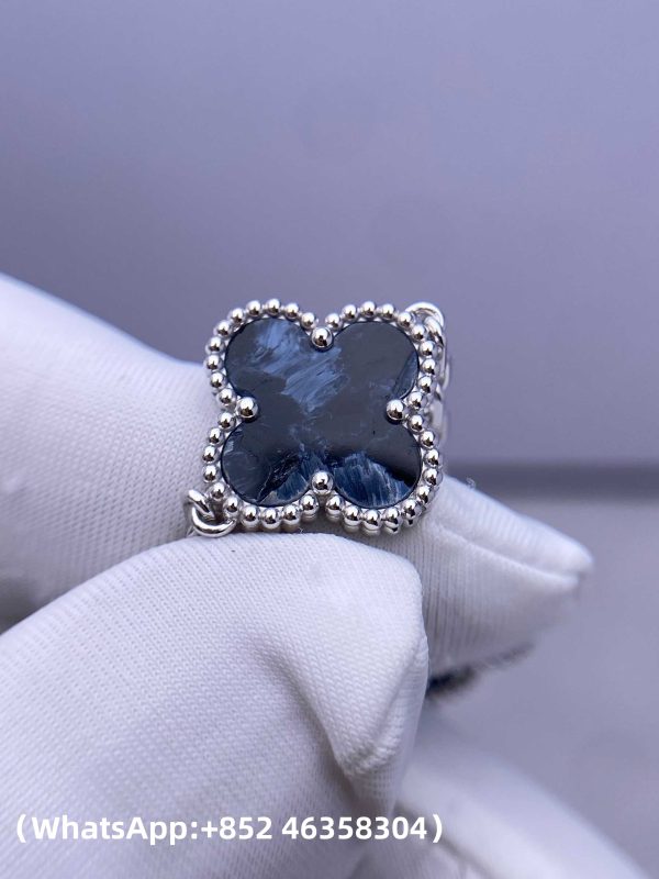 Custom Solid 18k Gold Van Cleef & Arpels Jewelry Vintage Alhambra Bracelet 5 Motifs Natural Peterite Custom Solid 18k Gold Van Cleef & Arpels Jewelry Vintage Alhambra Bracelet 5 Motifs Natural Peterite