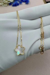 Custom Solid 18k Gold Van Cleef & Arpels Jewelry Lucky Alhambra Star Pendant Necklace and Mother of Pearl