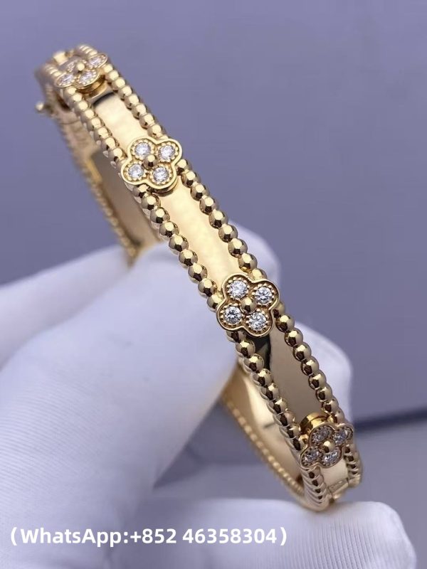 Custom Solid 18k Gold Van Cleef & Arpels Jewelry Perlée Sweet Clovers Bracelet Medium Model Diamond Custom Solid 18k Gold Van Cleef & Arpels Jewelry Perlée Sweet Clovers Bracelet Medium Model Diamond
