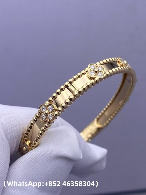 Custom Solid 18k Gold Van Cleef & Arpels Jewelry Perlée Sweet Clovers Bracelet Medium Model Diamond Custom Solid 18k Gold Van Cleef & Arpels Jewelry Perlée Sweet Clovers Bracelet Medium Model Diamond