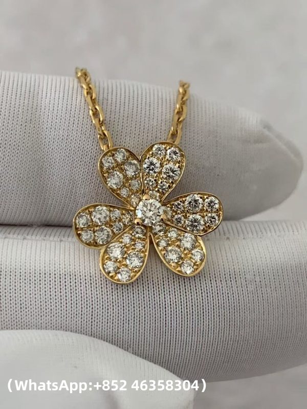 Custom Solid 18k Gold Van Cleef & Arpels Jewelry Frivole Pendant Small Model Custom Solid 18k Gold Van Cleef & Arpels Jewelry Frivole Pendant Small Model