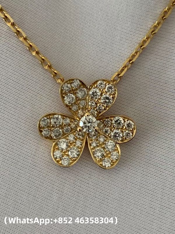 Custom Solid 18k Gold Van Cleef & Arpels Jewelry Frivole Pendant Small Model Custom Solid 18k Gold Van Cleef & Arpels Jewelry Frivole Pendant Small Model