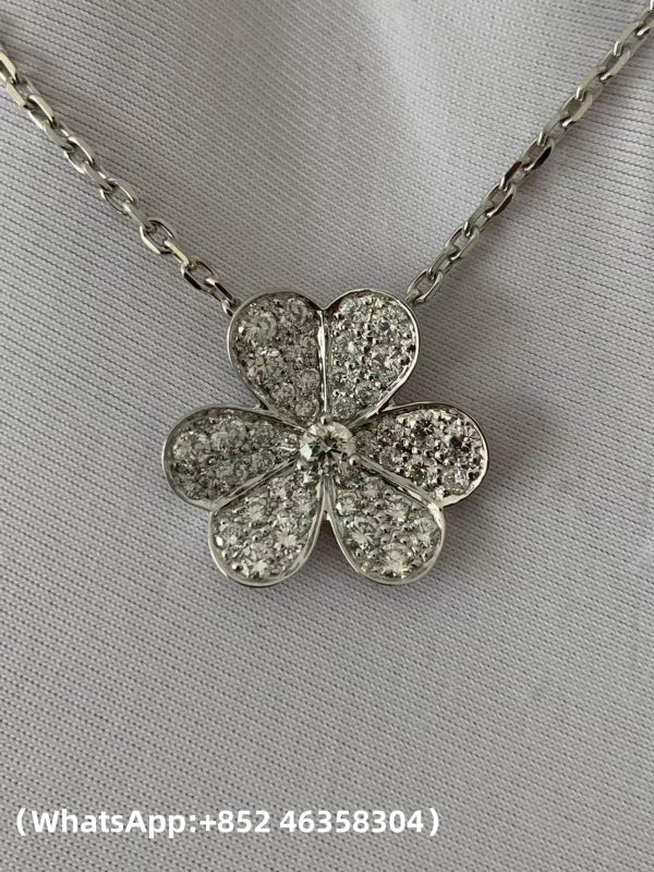 Custom Solid 18k Gold Van Cleef & Arpels Jewelry Frivole Pendant Small Model Custom Solid 18k Gold Van Cleef & Arpels Jewelry Frivole Pendant Small Model