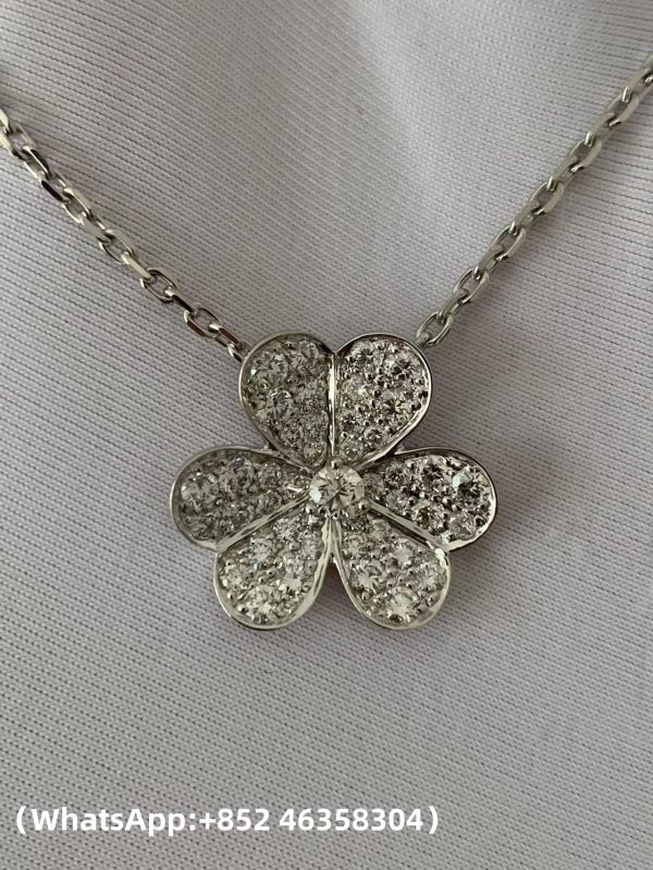 Custom Solid 18k Gold Van Cleef & Arpels Jewelry Frivole Pendant Small Model Custom Solid 18k Gold Van Cleef & Arpels Jewelry Frivole Pendant Small Model