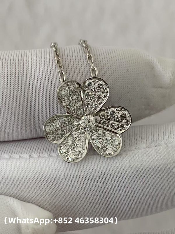 Custom Solid 18k Gold Van Cleef & Arpels Jewelry Frivole Pendant Small Model Custom Solid 18k Gold Van Cleef & Arpels Jewelry Frivole Pendant Small Model